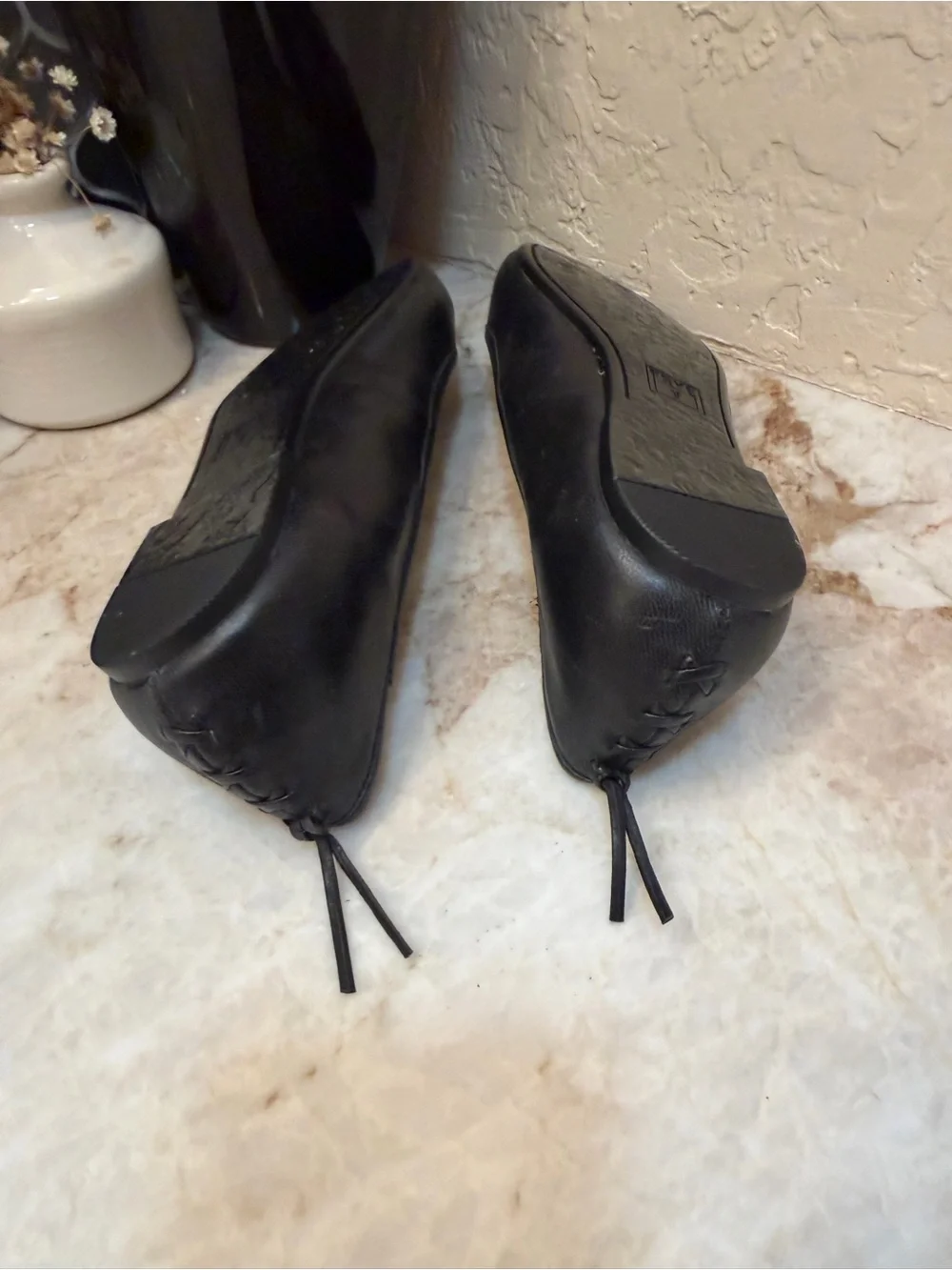 Frye “Regina” pointed flats black leather Sz 8-1/2